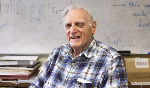 諾貝爾獎創(chuàng)紀(jì)錄 97歲科學(xué)家成最高齡獲獎?wù)? /> 
</p>
<p style=